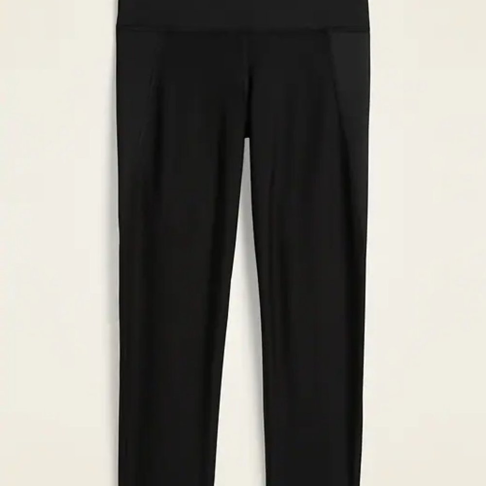 Old Navy High Waisted Elevate Built in Sculpt Crop